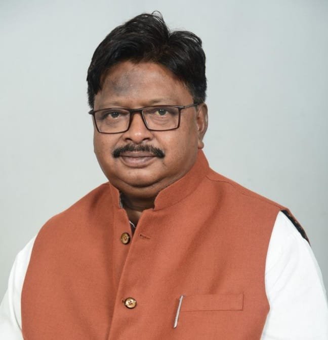 जशपुर जिले में छत्तीसगढ़ कांग्रेस अध्यक्ष दीपक बैज का दो दिवसीय प्रवास के बाद दिखने लगी पार्टी की गुटबाजी